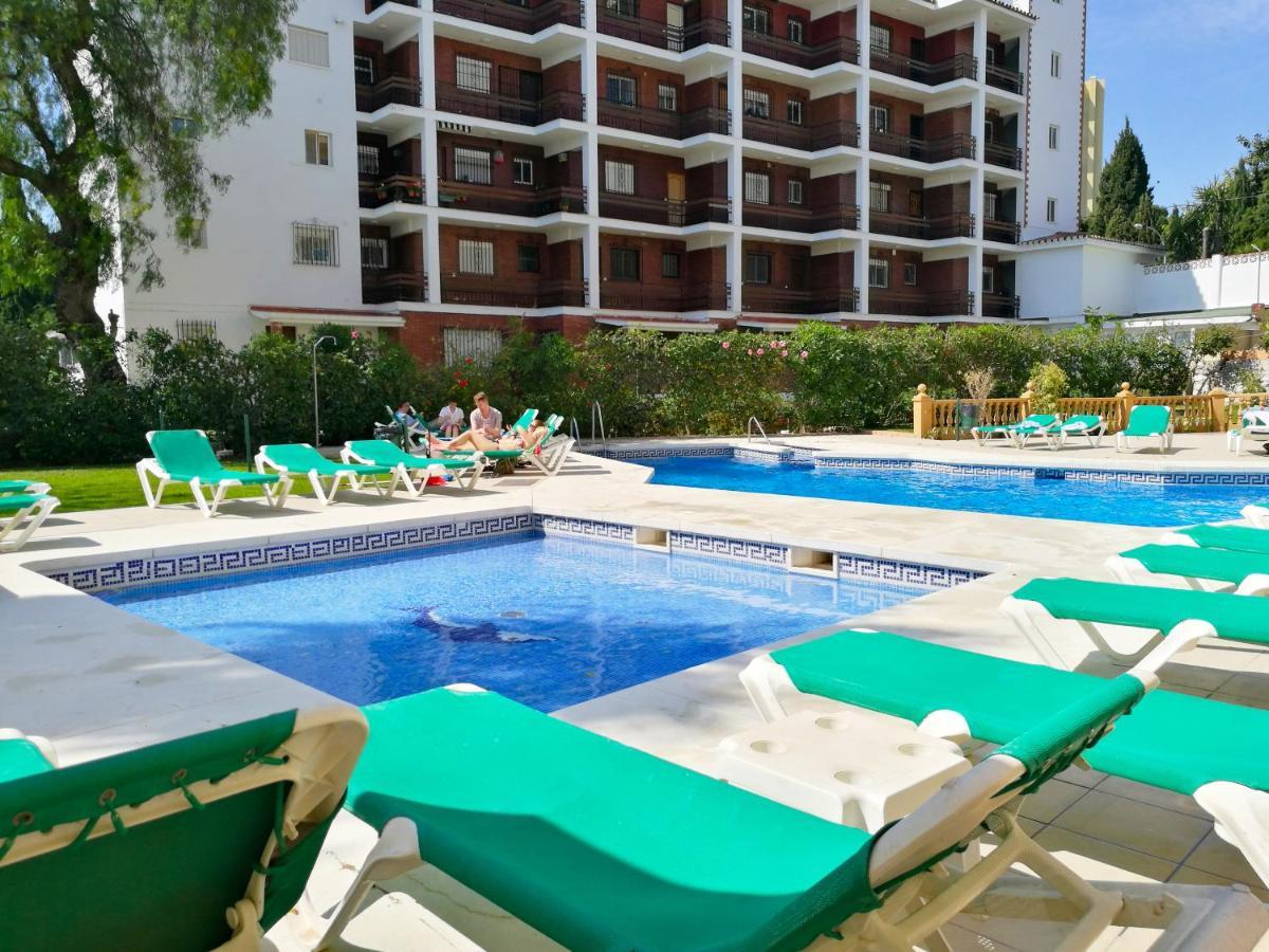 Playa Flores - Vistas A La Piscina Torremolinos Buitenkant foto